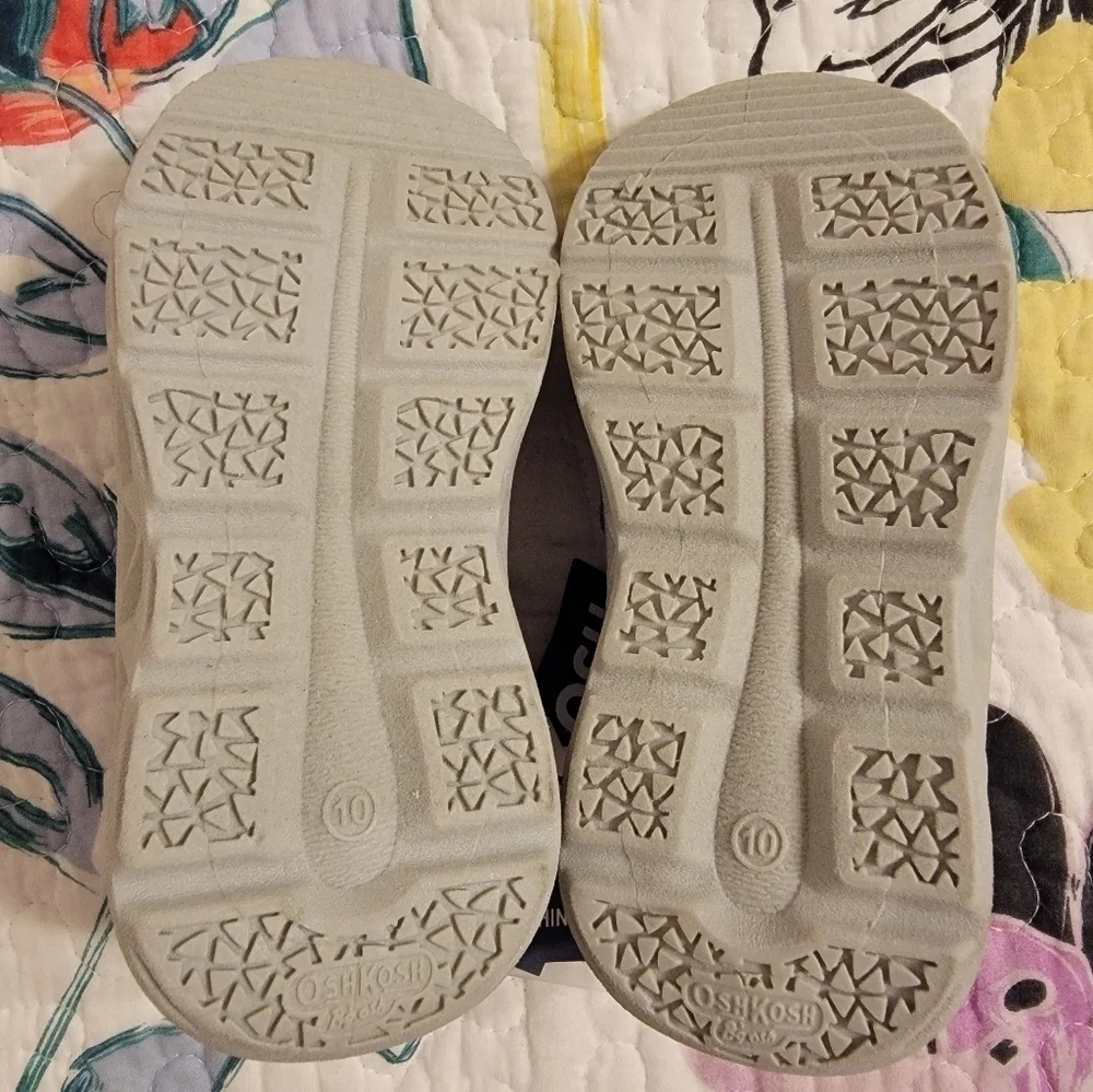 NWT Oshkosh B'Kosh Girls Sandal with Velcro Closure